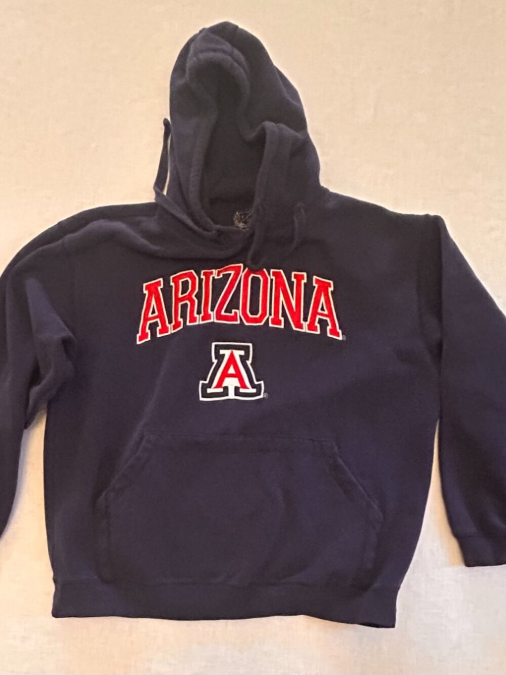 U of A Hoodie, size L, very good! Navy with red/white #collegecore #gocats